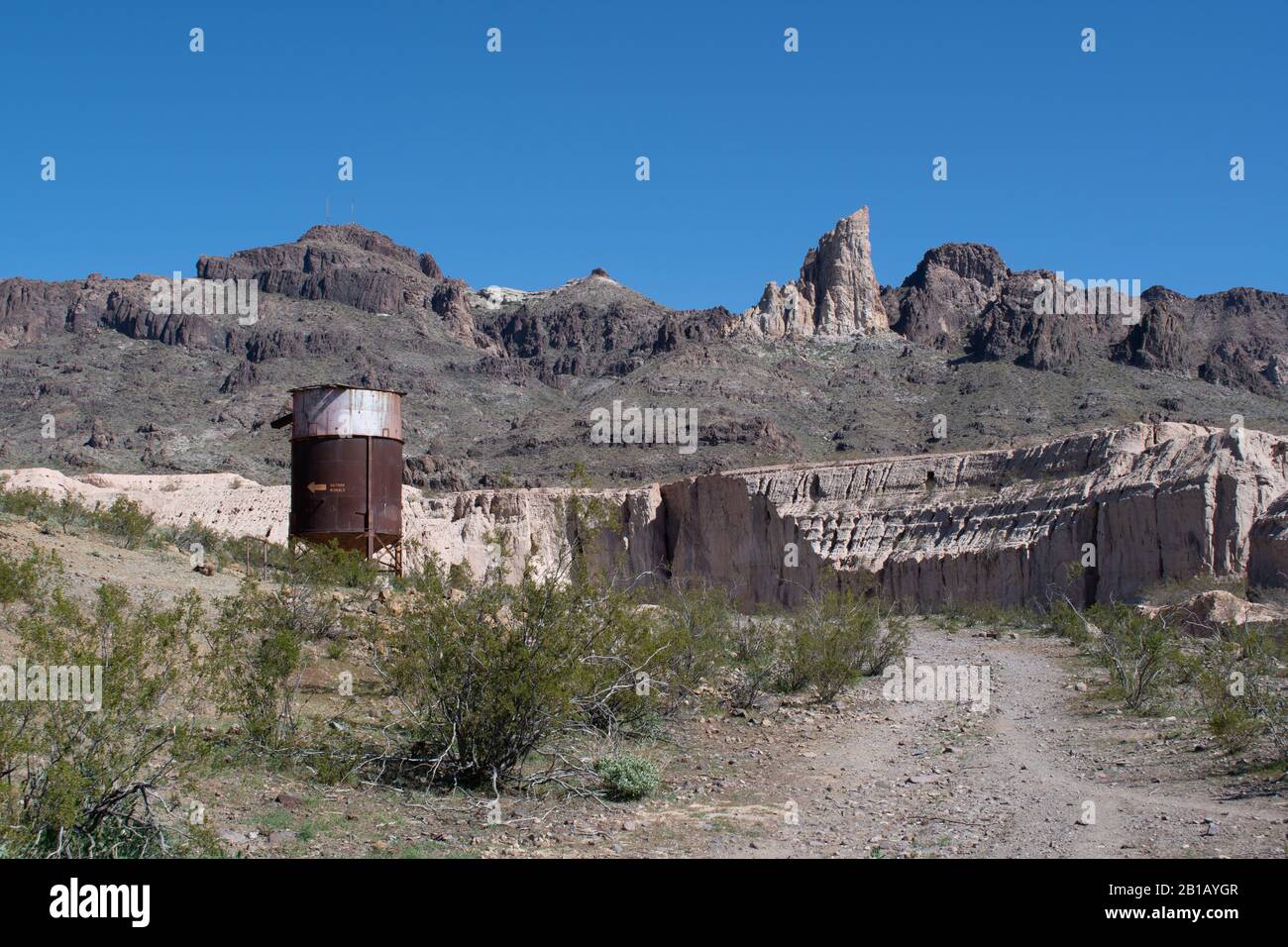 Mina abbasciata e residui di scarto ad Atman Az Foto Stock
