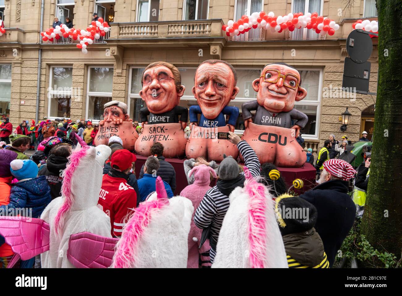 Lunedi Shrove processione a DŸsseldorf, carnevale strada, motivo galleggiante in carnevale, da cartwright Jacques Tilly, galleggiante satirico sul tema del n Foto Stock