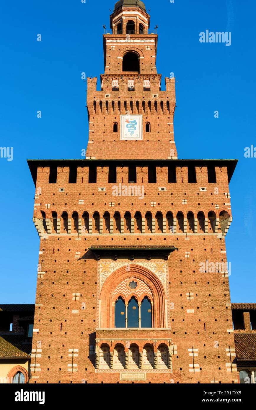 Castello Sforzesco A Milano. La torre centrale (Torre del Filarete). Questo castello fu costruito nel 15th secolo da Francesco Ofs Foto Stock