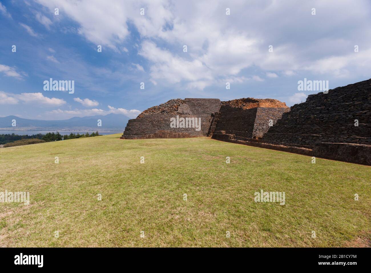 Piramidi di Yacata, sito archeologico di Tzintzuntzan, stato di Michoacan, Messico, America Centrale Foto Stock