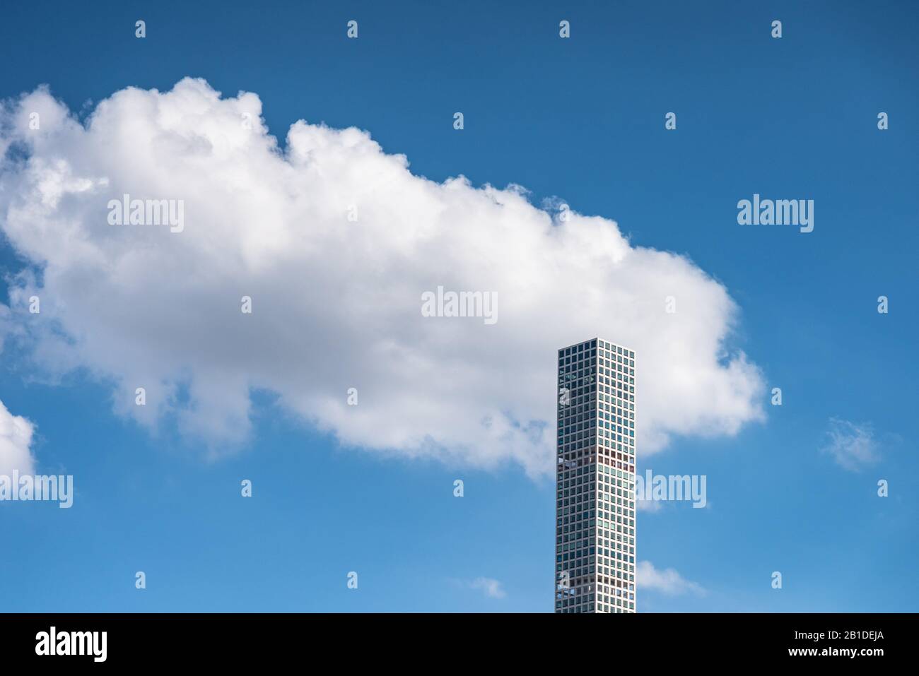 Il grattacielo residenziale al 432 Park Avenue a Manhattan, New York, di Rafael Vinoly Architect. La torre più sottile del mondo. Foto Stock