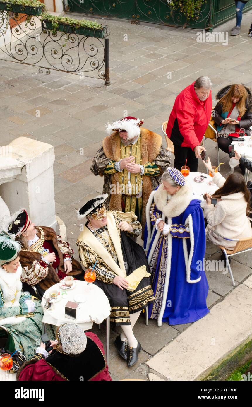 Le celebrazioni continuano a Venezia nonostante il carnevale venga cancellato Foto Stock