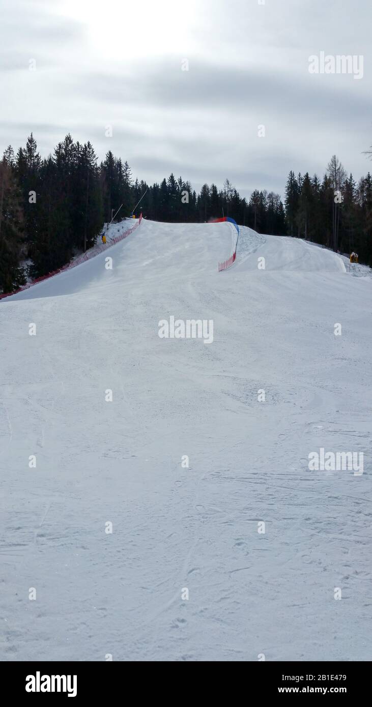 vista rara delle piste da sci vuote Foto Stock