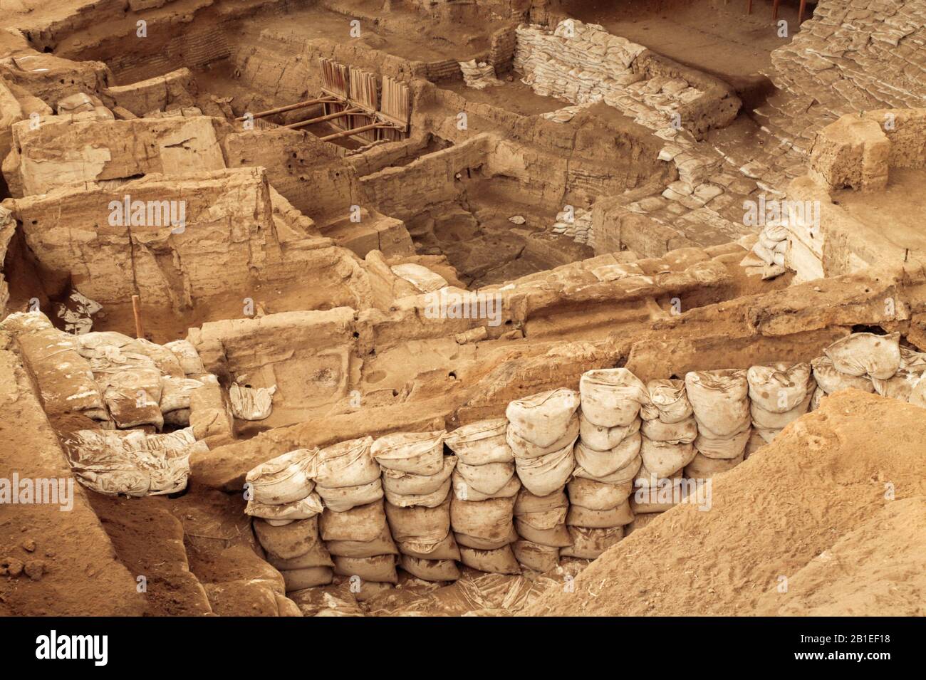 Scavi di sito di Catalhoyuk. Fu un enorme insediamento neolitico e calcolitico nell'Anatolia meridionale, in Turchia. Patrimonio Dell'Umanità Dell'Unesco Foto Stock
