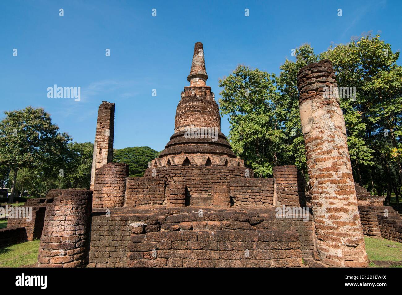 Il Wat Phra Kaeo al Parco storico nella città di Kamphaeng Phet nella provincia di Kamphaeng Phet nella Thailandia del Nord. Thailandia, Kamphaeng Phet Foto Stock