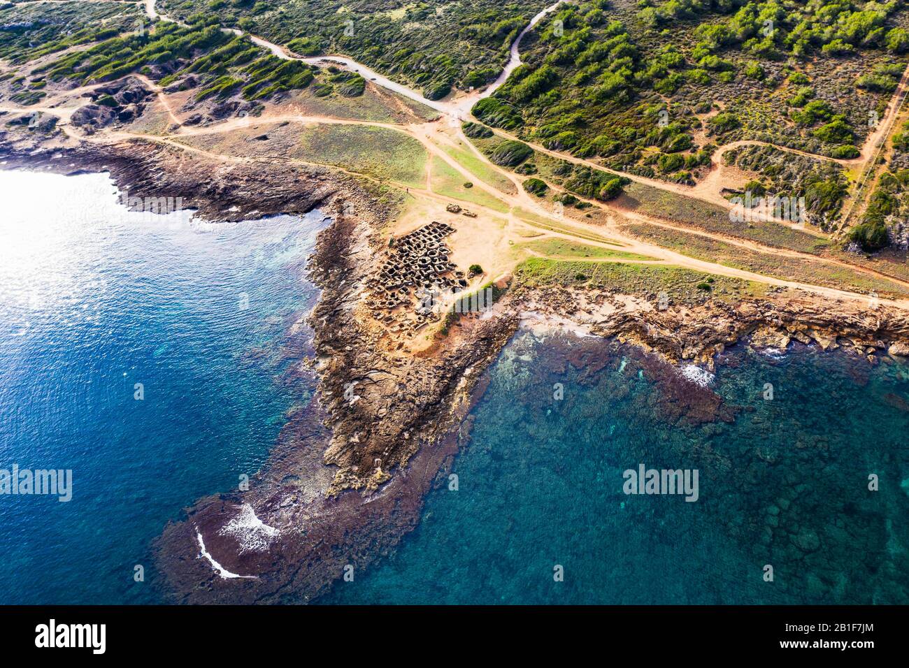 Necropoli di Son Real, Punta des Fenicis nei pressi Di Can Picafort, immagine dei droni, Maiorca, Isole Baleari, Spagna Foto Stock