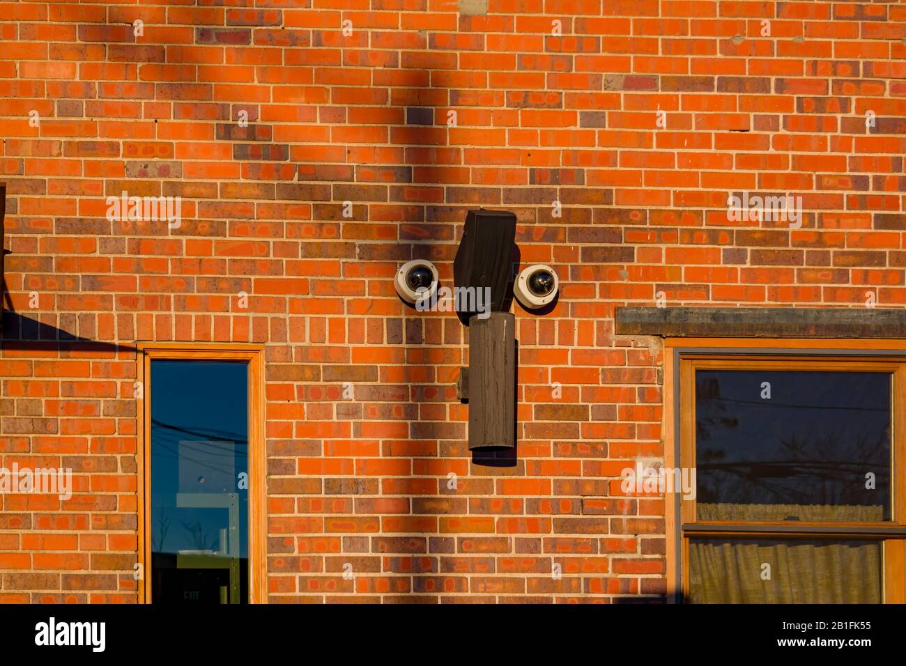Due vigilator sulla parete formano una forma cute a Denver, Colorado Foto Stock