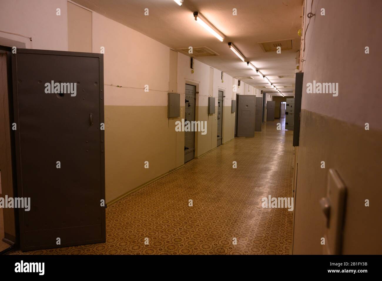 Porte cellulari STASI carcere Berlino Est, Germania Foto Stock