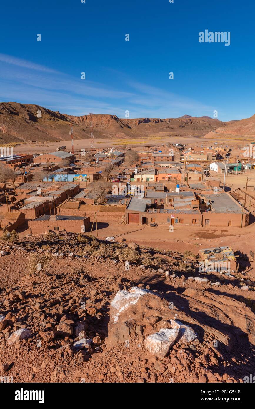 Piccola città di Susques nella National Route 52, Ande ad alta quota, deserto di Puna, provincia di Jujuy, NW Argentina, America Latina Foto Stock