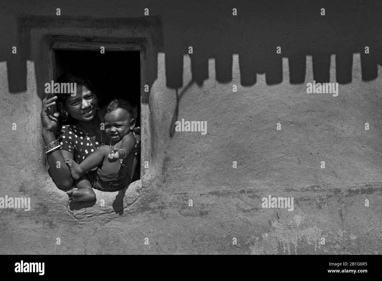 L'immagine di Madre Felice e bambino nel villaggio di Purulia, Bengala Occidentale, India, Asia Foto Stock