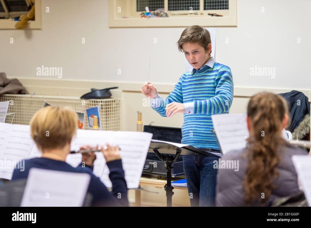 Viktor Seifert (12) ha partecipato a un concorso di composizione per scrivere una sinfonia (breve) per il 20° anniversario della British Wind Band Association. Foto Stock