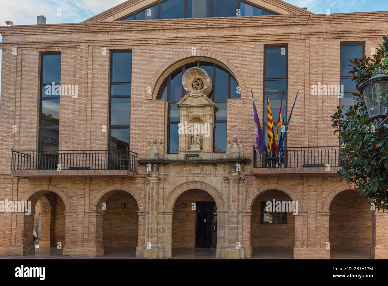 Vista sul palazzo storico della città, Gandesa, Tarragona, Catalogna, Spagna Foto Stock