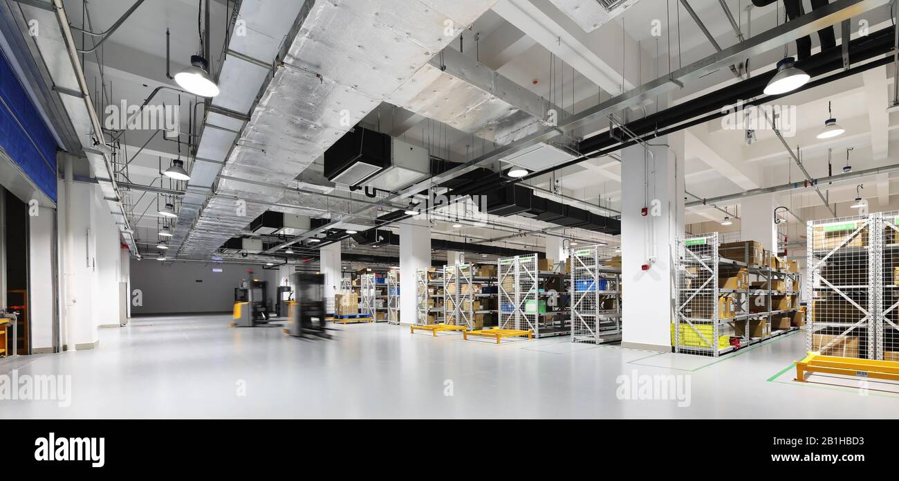 Pechino, CINA - 03 GIUGNO 2019: Moderna automazione della produzione di magazzini in Cina Foto Stock