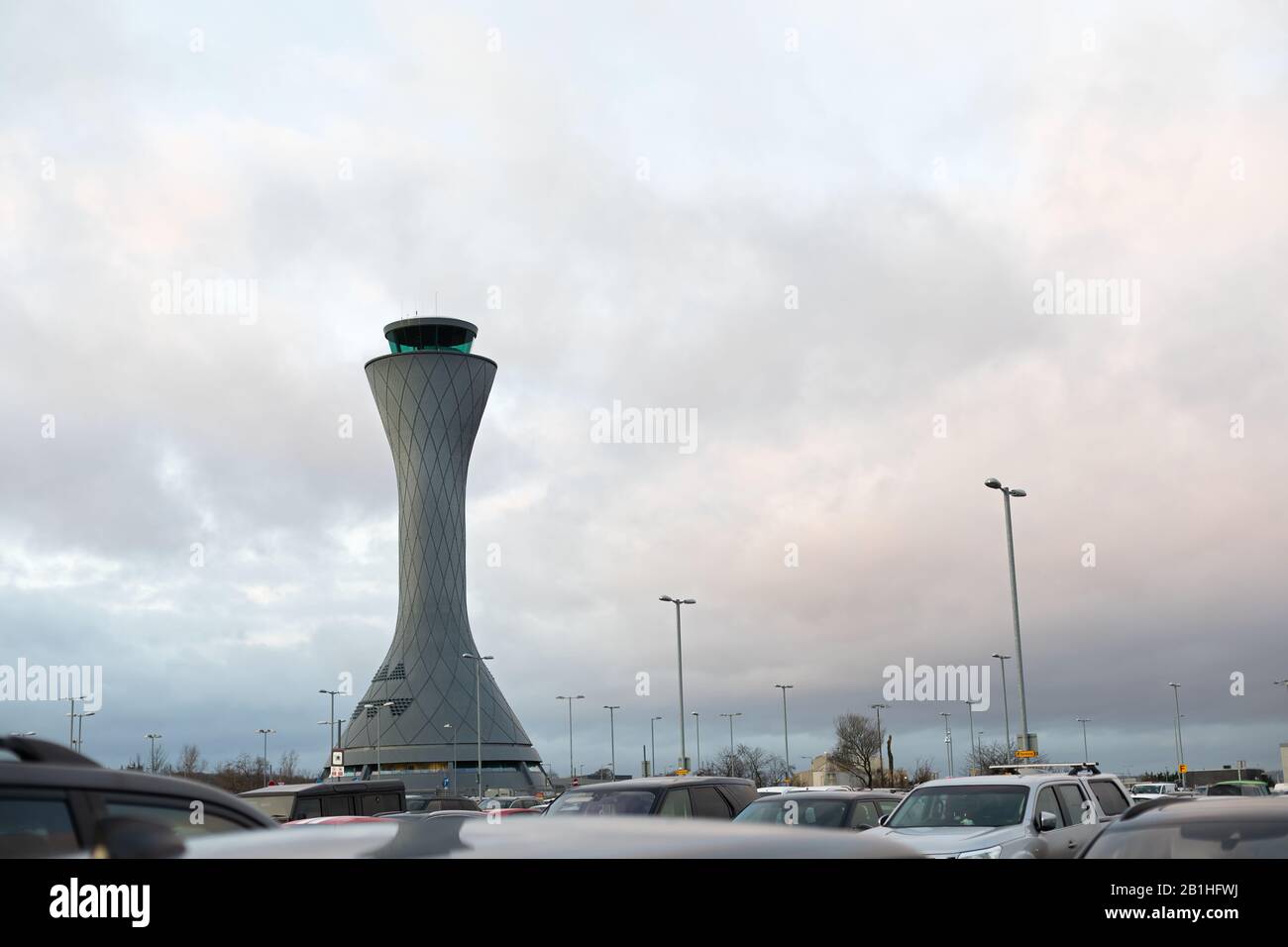 Moderna torre di controllo a edimburgo scozia, regno unito Foto Stock