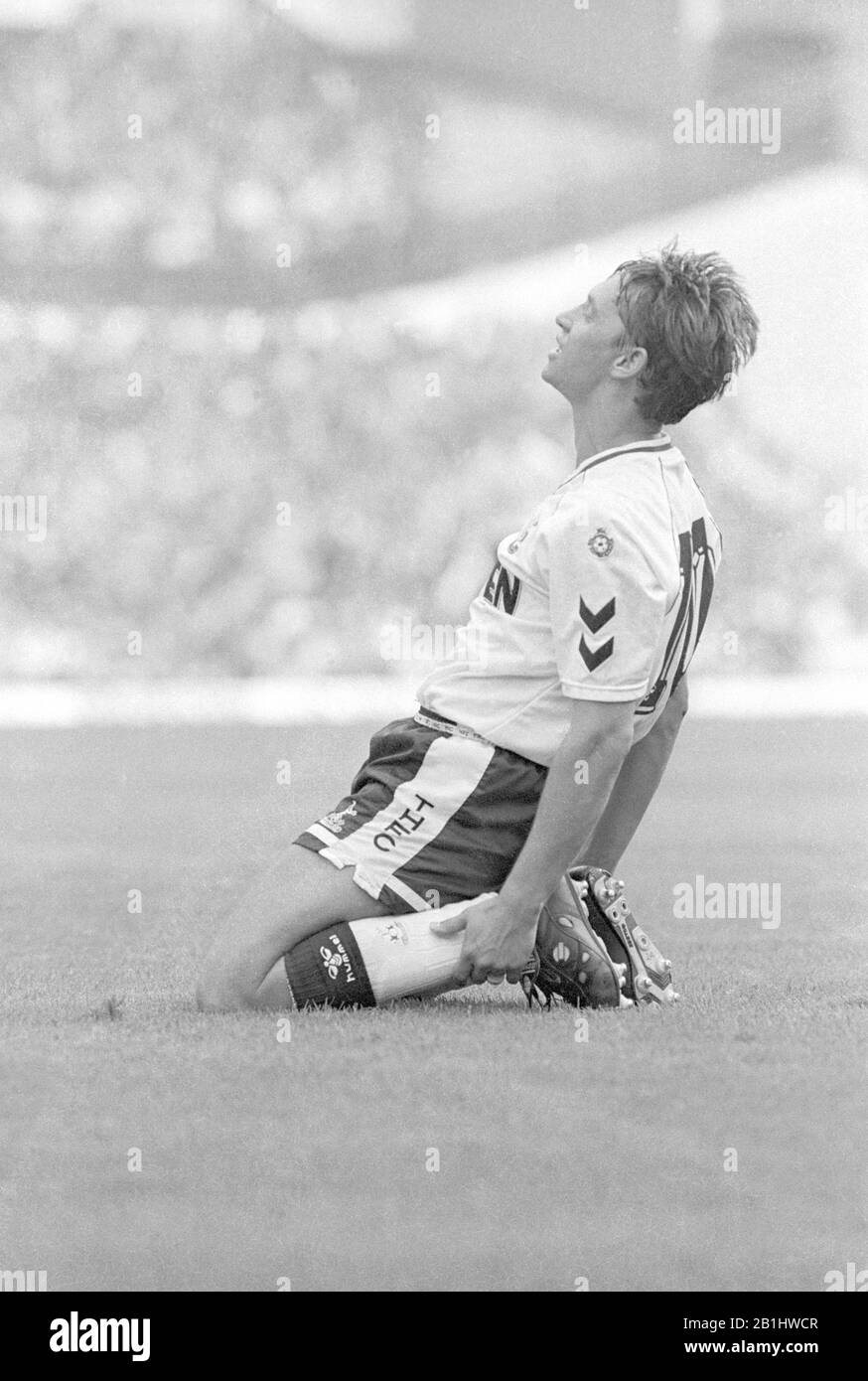 Gary Lineker si siede sui suoi punti dopo aver perso una possibilità di punteggio contro Manchester City. Tottenham Hotspur / Manchester City Foto Stock