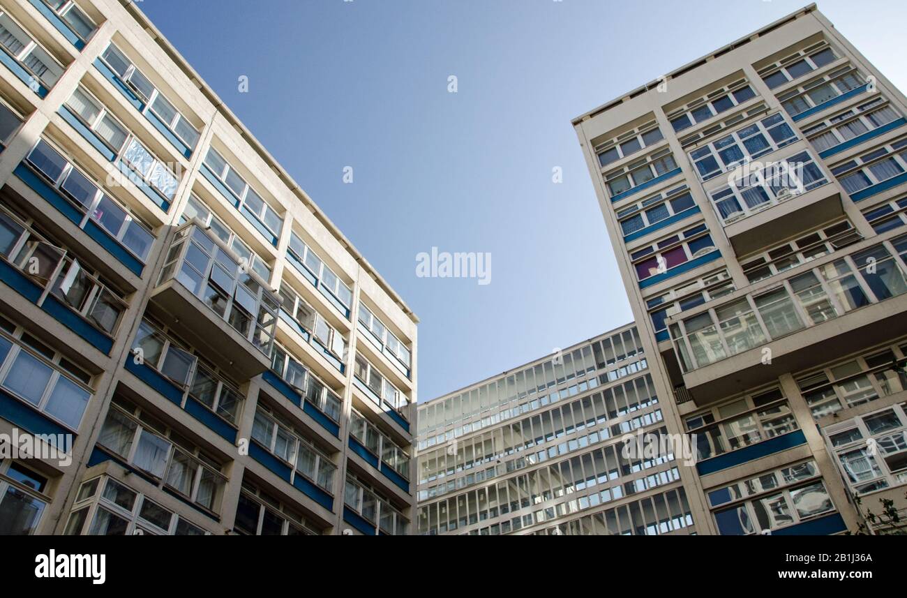 Dettaglio del Erno Goldfinger progettato Metro Central Heights in Elephant e Castello, Londra. Originariamente chiamato Alexander Fleming House e casa per andare Foto Stock