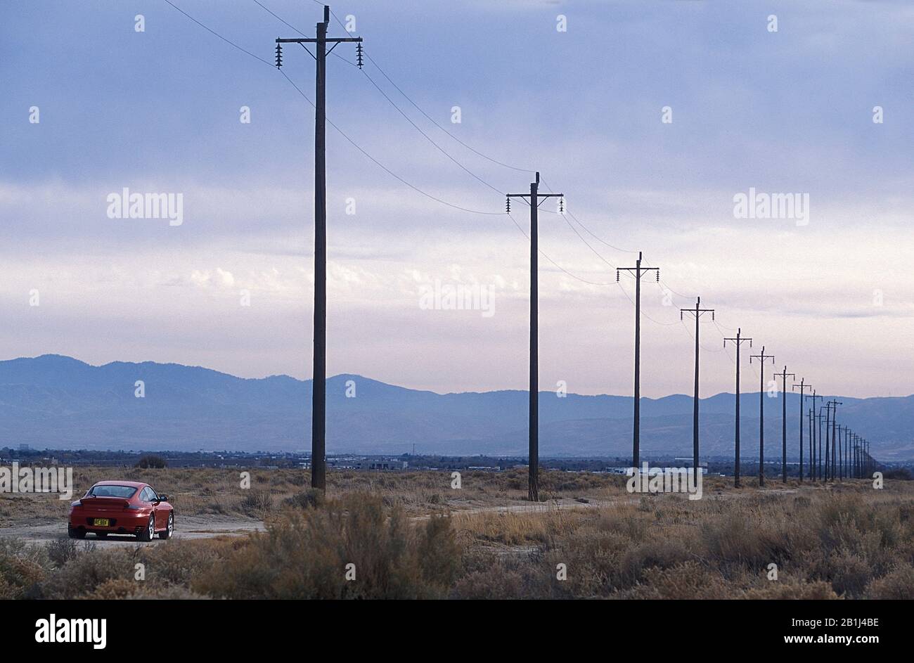 2001 Porsche 911(996) nel deserto di Mojave California USA Foto Stock