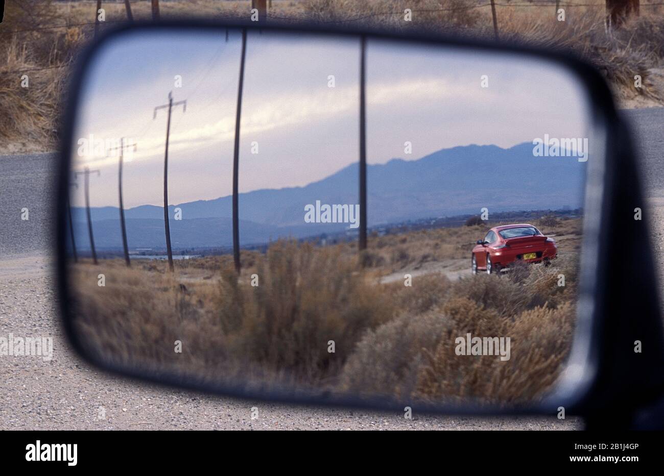 2001 Porsche 911(996) nel deserto di Mojave California USA Foto Stock