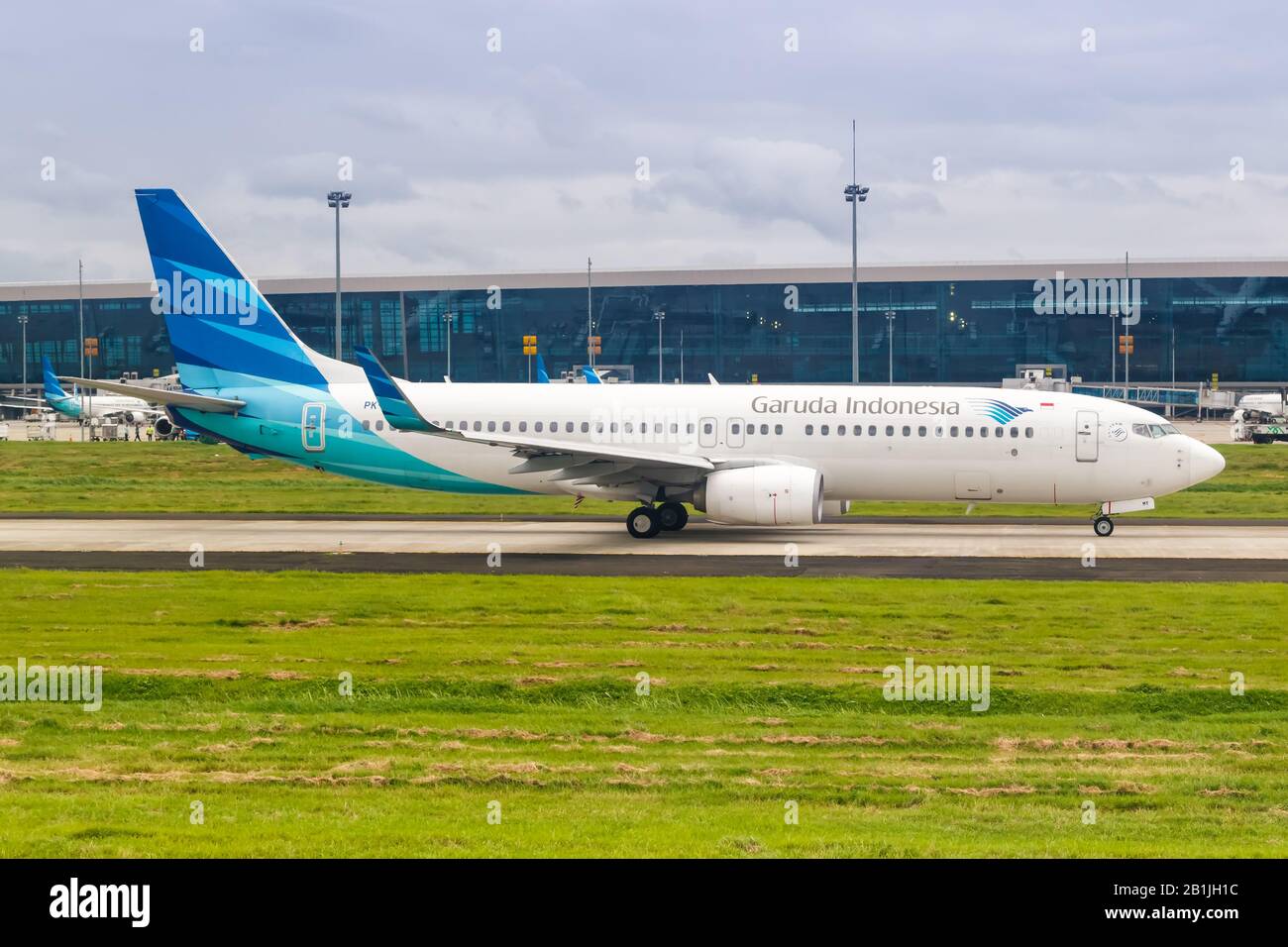 Giacarta, Indonesia – 28 gennaio 2018: Aereo Boeing 737 Garuda Indonesia all'aeroporto di Giacarta (CGK) in Indonesia. Boeing è un manu americano di aeromobili Foto Stock