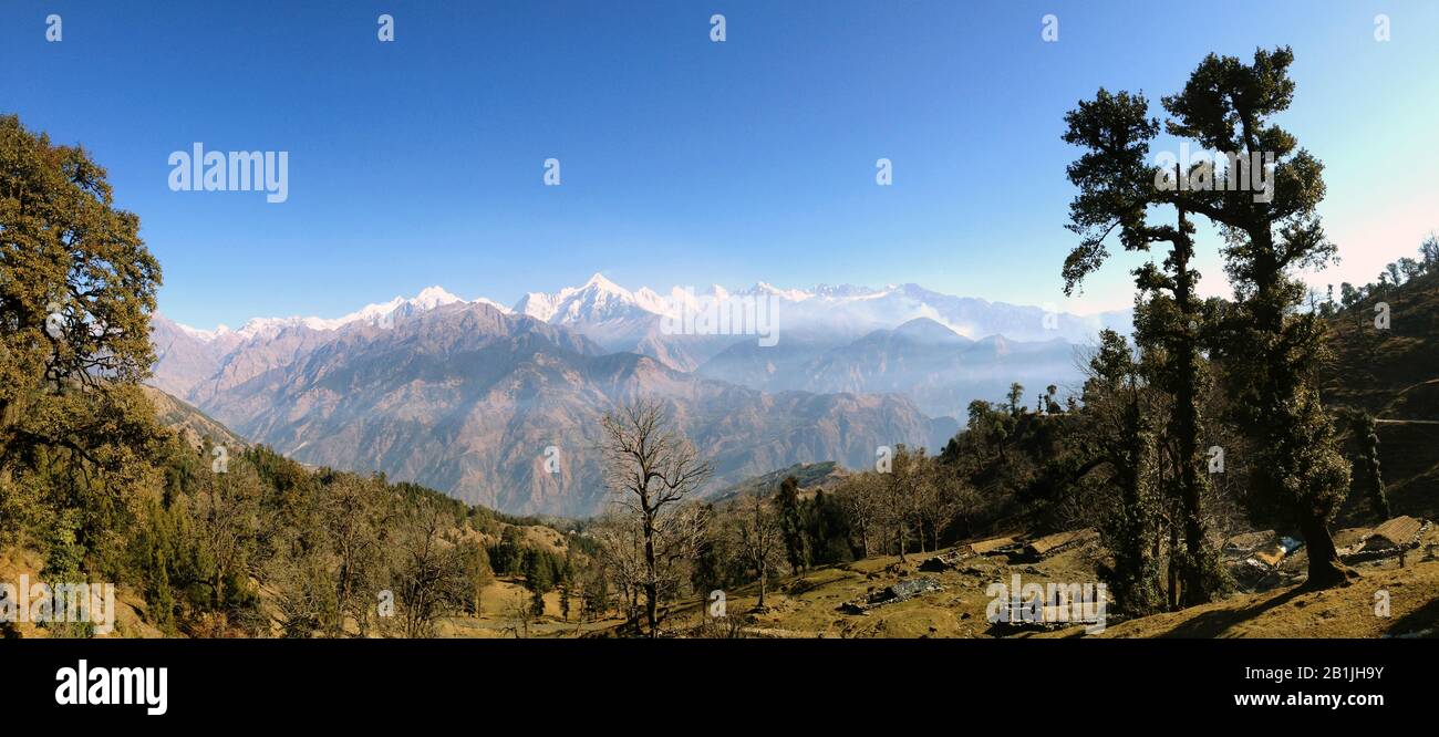 Paesaggio Grande Himalaya al confine con il Tibet, India, Himalaya Foto Stock