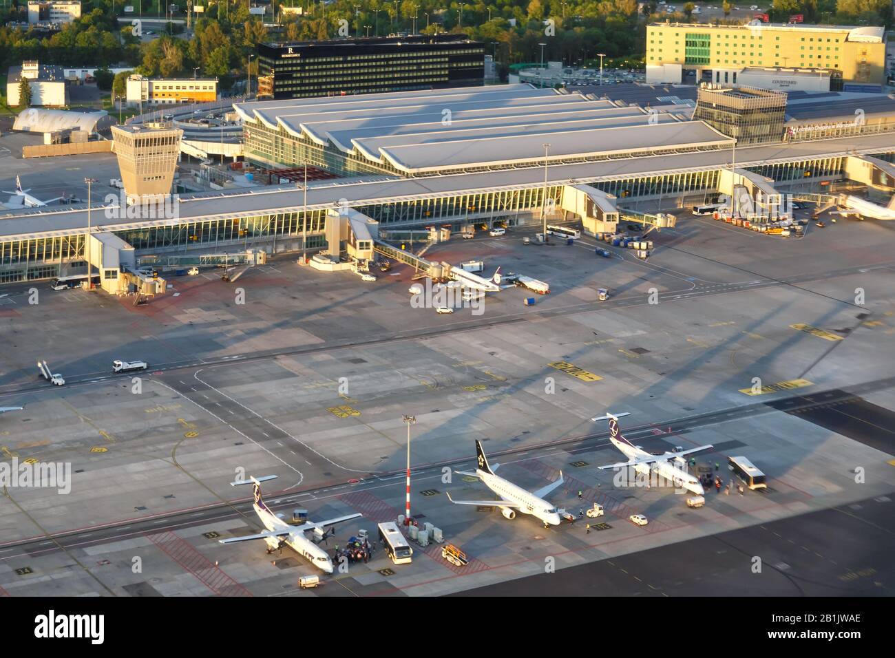 Varsavia, Polonia – 29 maggio 2019: Vista aerea dell'aeroporto di Varsavia (WAW) in Polonia. Foto Stock