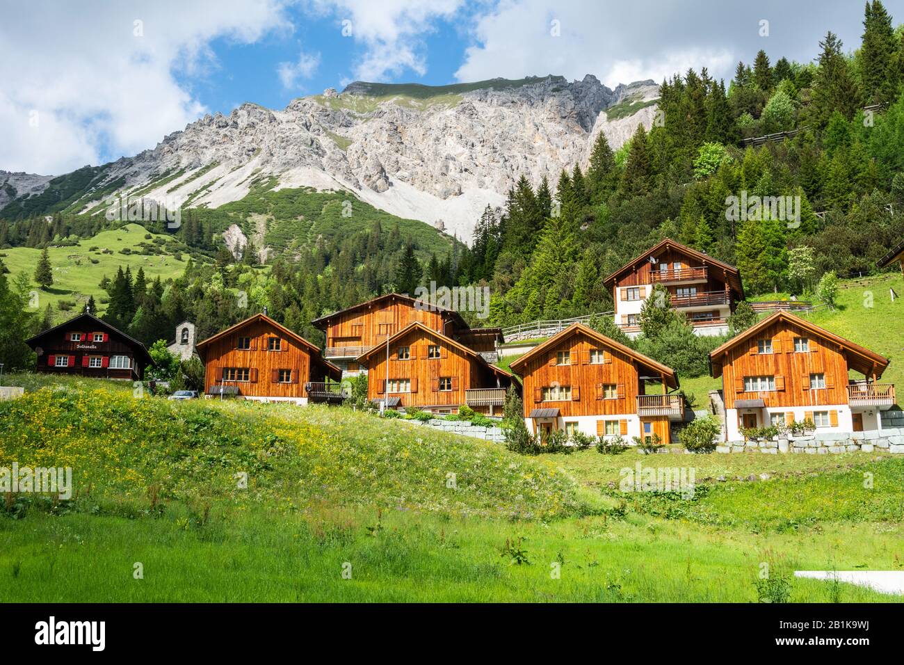 Malbun, Liechtenstein – 27 Giugno 2016. Edifici residenziali nel villaggio di Malbun del Liechtenstein. Foto Stock