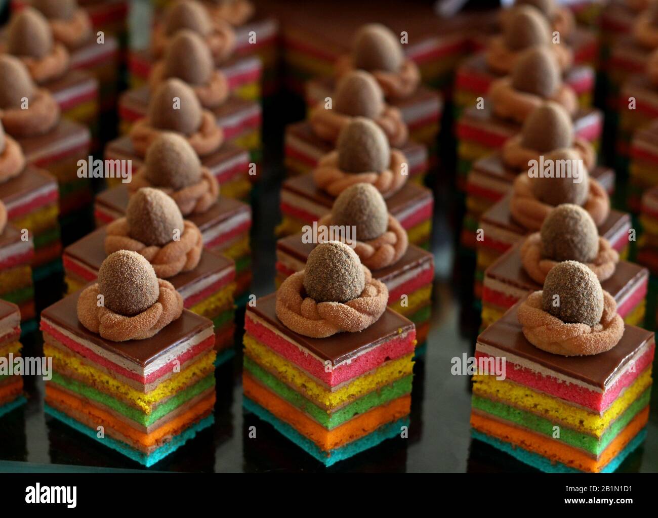 torta dell'opera arcobaleno Foto Stock