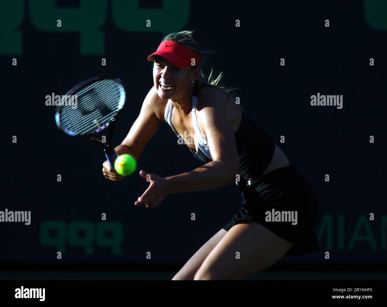 Miami, Stati Uniti. 26th Mar 2006. NASDAQ Tennis Key Biscayne Miami 26.03.06 Maria Sharapova (RUS) terzo round match Credit: Roger Parker/Alamy Live News Foto Stock