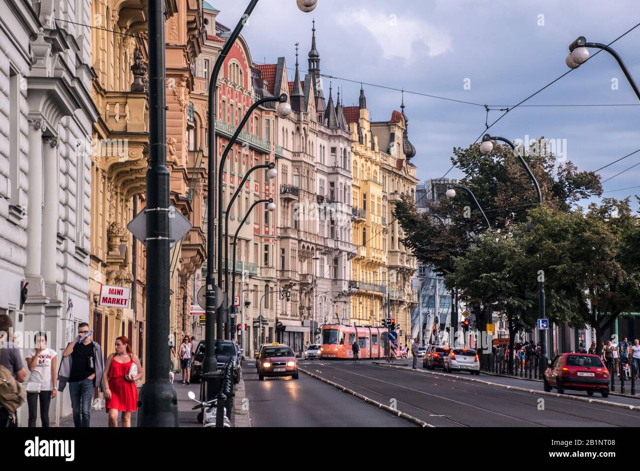Edifici di Masarykovo nabrezi, Nove Mesto, Praga, Repubblica Ceca, Europa Foto Stock