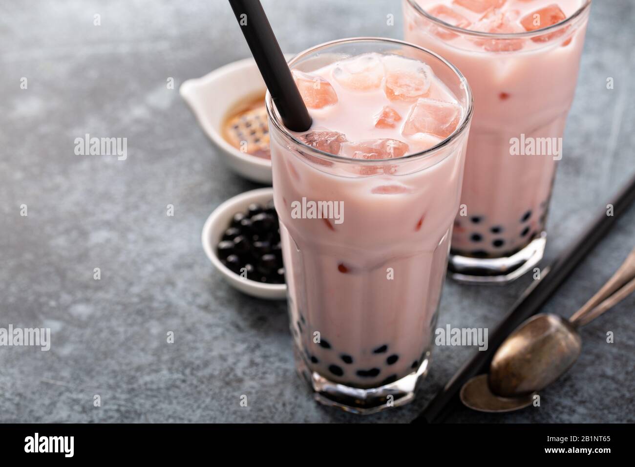 Tè bolla di latte di fragola fatto in casa Foto Stock