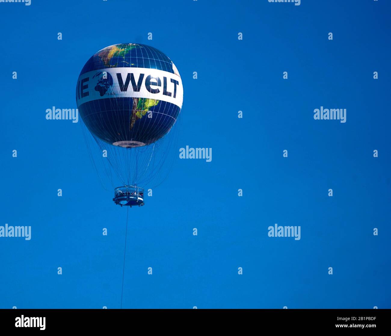 Berlin Fesselballon WELT Foto Stock