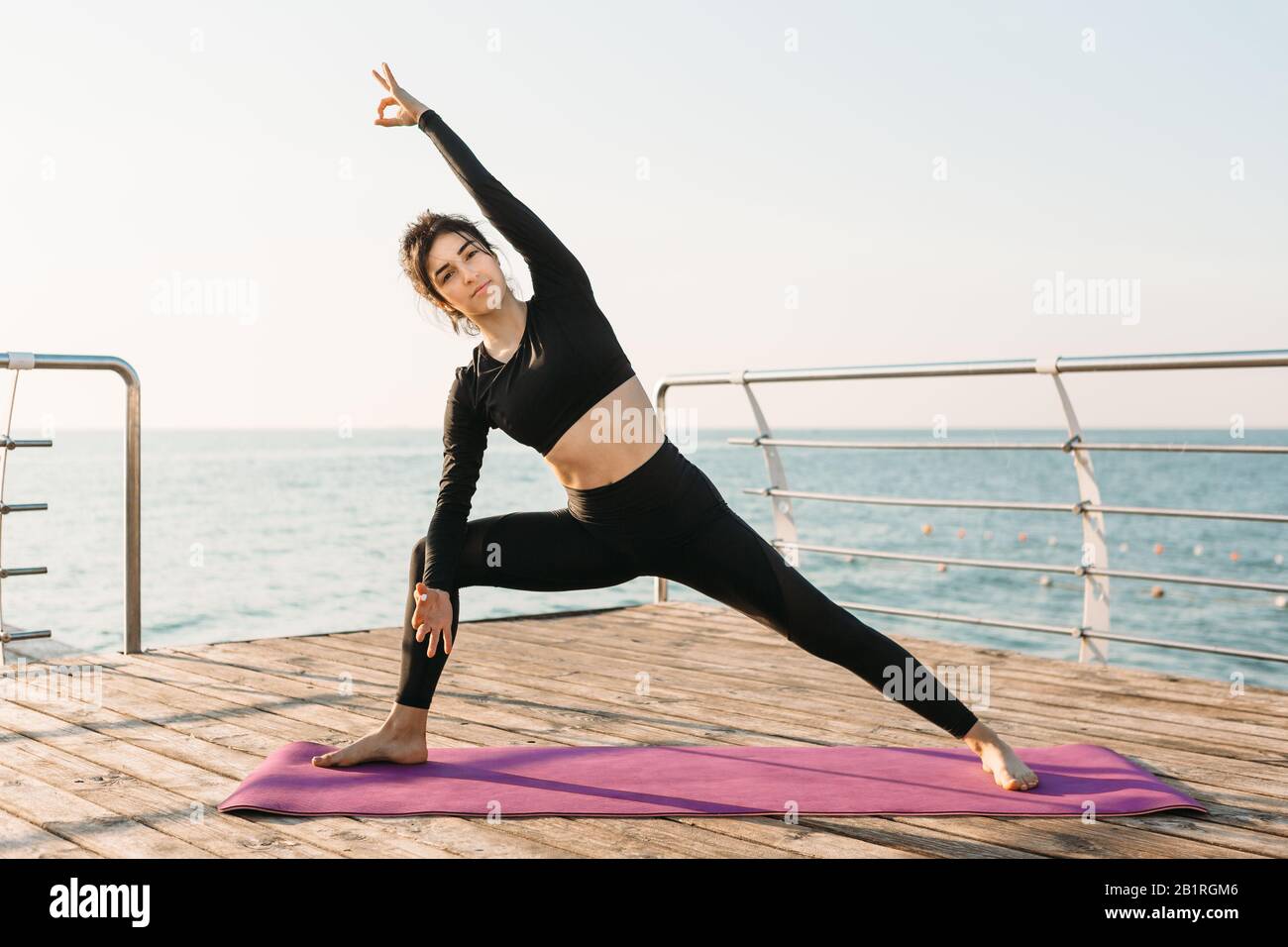 Tuta Per Lo Yoga Immagini e Fotos Stock - Alamy