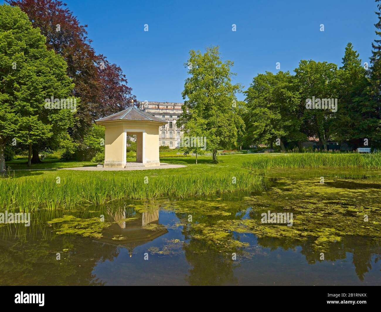 Padiglione del tè nel giardino dei fiori nei giardini del palazzo di Ludwigslust, distretto di Ludwigslust-Parchim, Mecklenburg-West Pomerania, Germania, Foto Stock