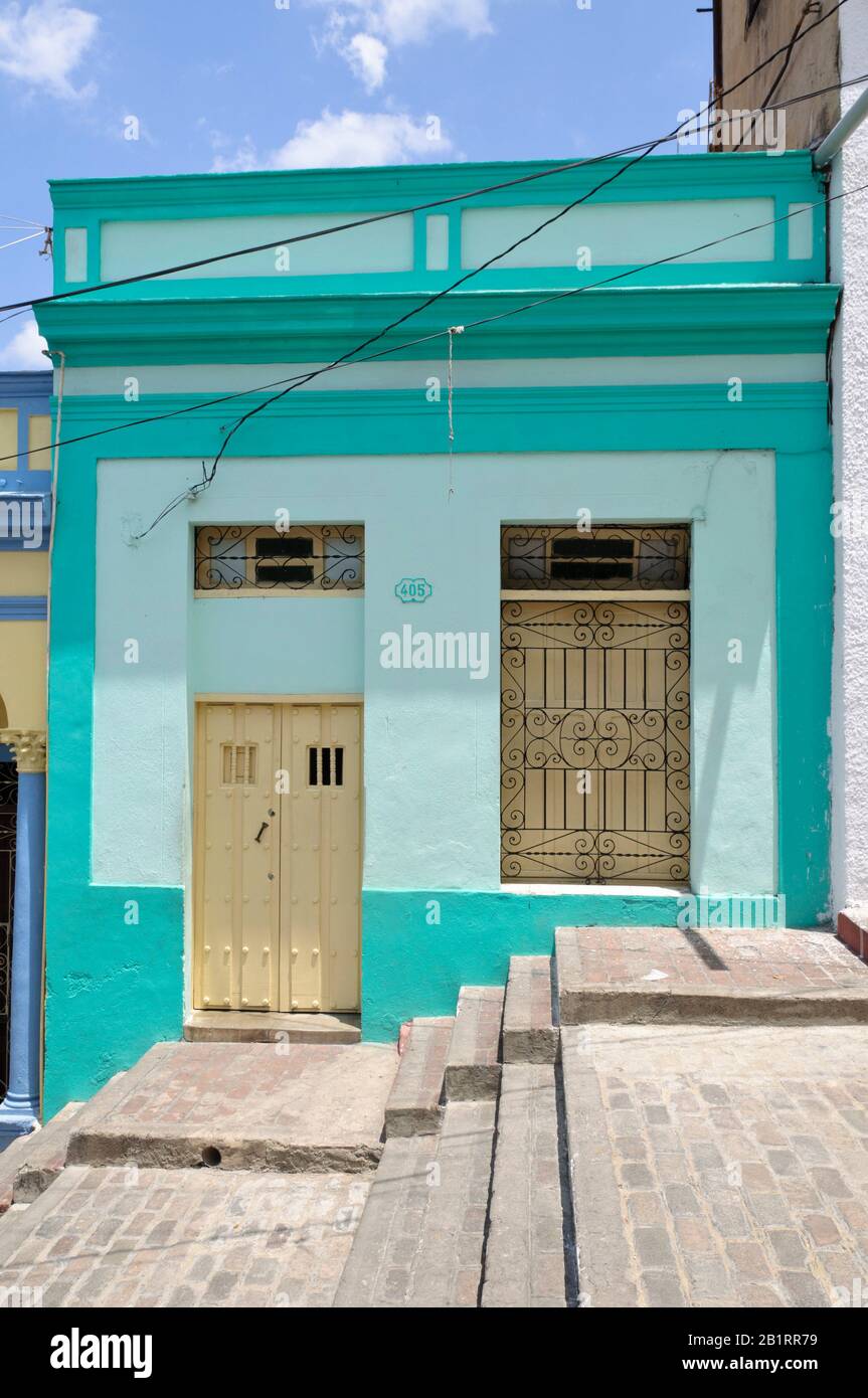 Casa coloniale nel quartiere residenziale di Tivoli, Santiago de Cuba, Cuba, Caraibi, Foto Stock