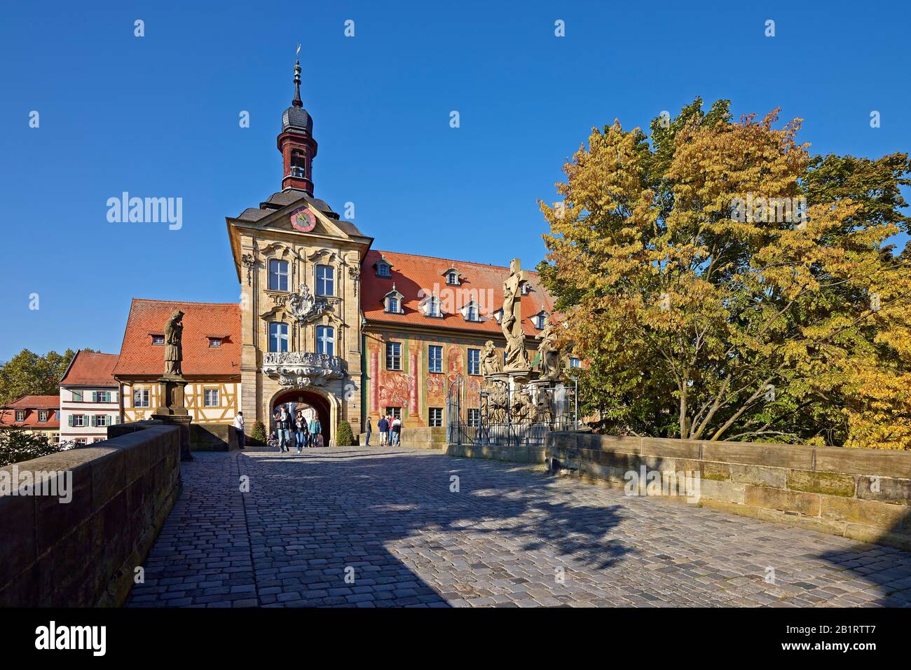 Vecchio municipio con ponte sul fiume Regnitz a Bamberg, alta Franconia, Baviera, Germania Foto Stock