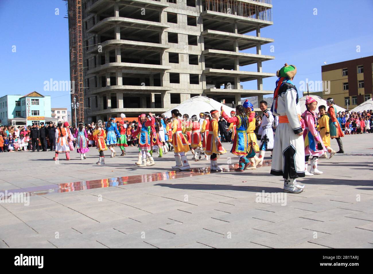 Festa di Nauryz nella provincia di Bayan Ulgii in Mongolia occidentale. Festival tradizionale kazako nomadi Foto Stock