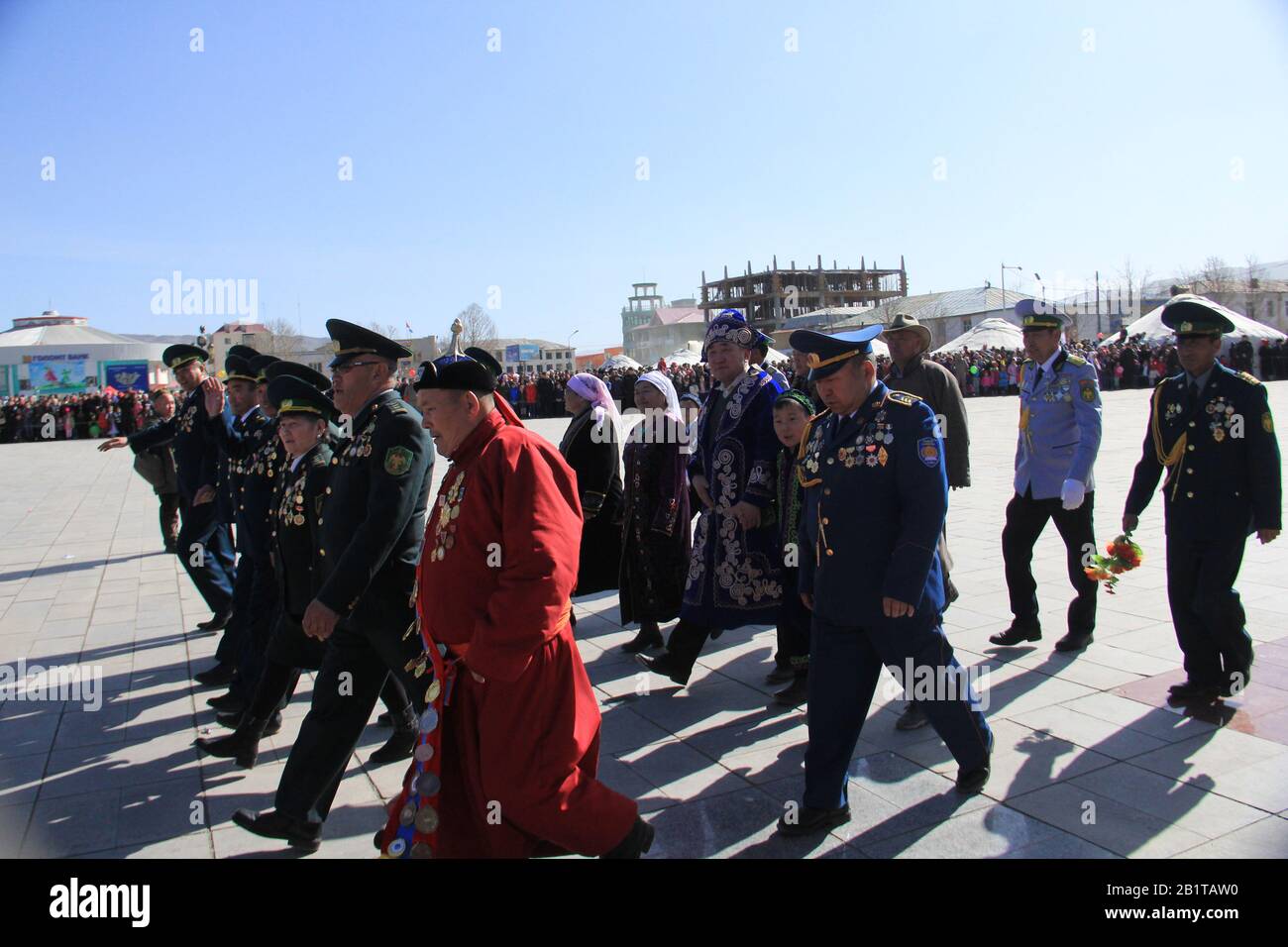 Festa di Nauryz nella provincia di Bayan Ulgii in Mongolia occidentale. Festival tradizionale kazako nomadi Foto Stock