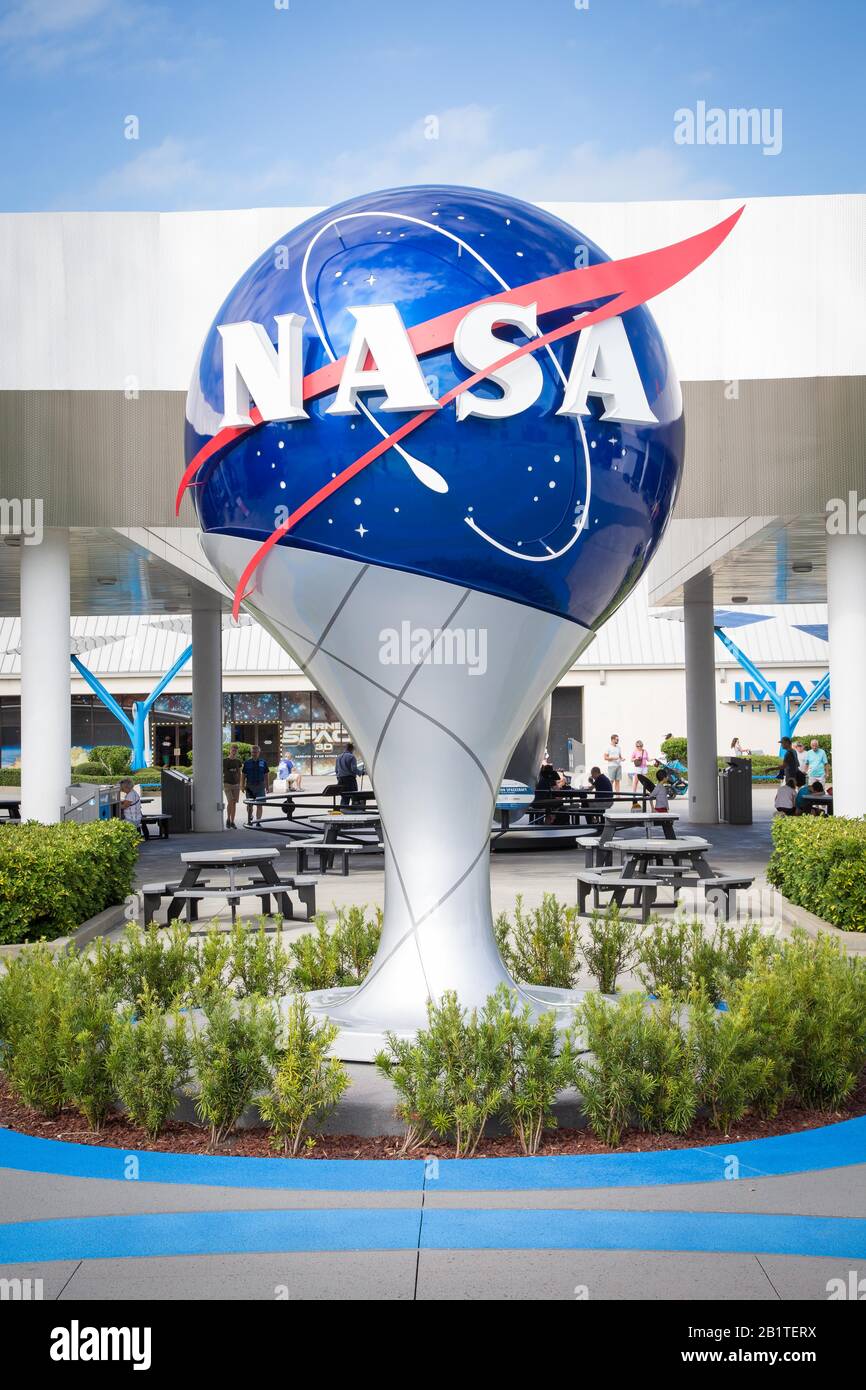 Logo NASA di fronte al Kennedy Space Center, Spaceport, Cape Canaveral, Merritt Island, Florida Foto Stock