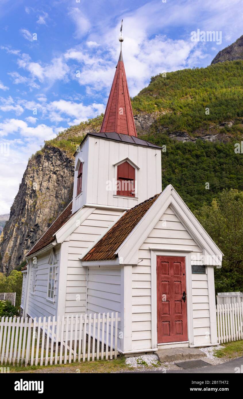 UNDREDAL, CONTEA di VESTLAND, NORVEGIA - Undreddal Stave Church, costruito nel 1147. Foto Stock