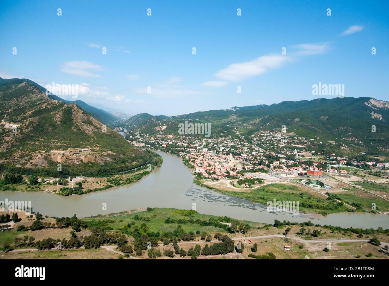 Kura e l'Unione dei fiumi Aragvi come attrazione turistica in Georgia Foto Stock