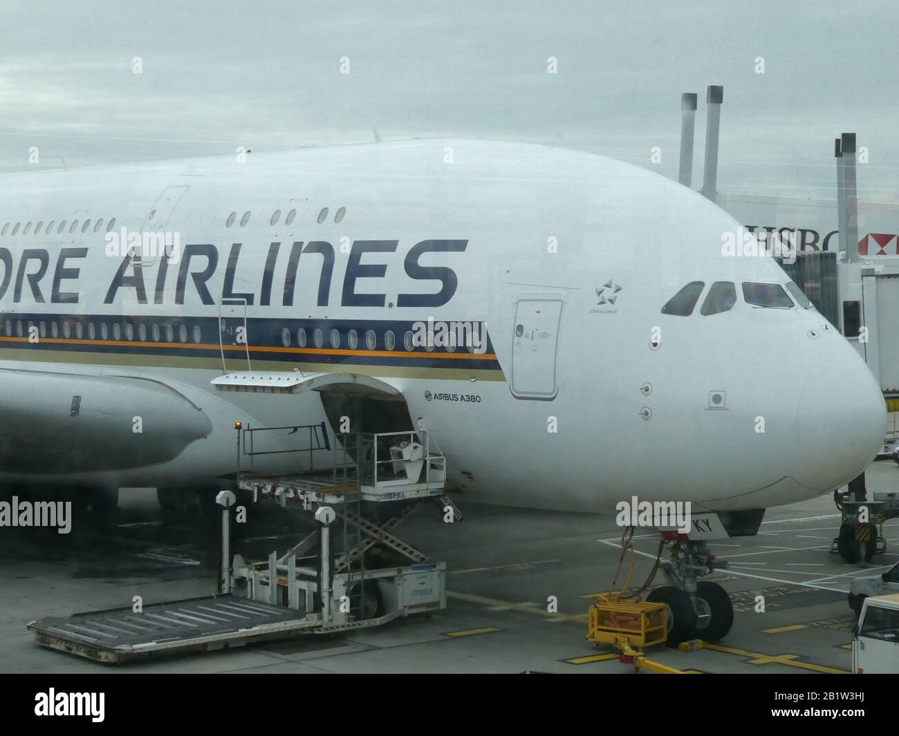 Singapore Airlines A380 Aereo ormeggiato all'aeroporto Heathrow di Londra Foto Stock