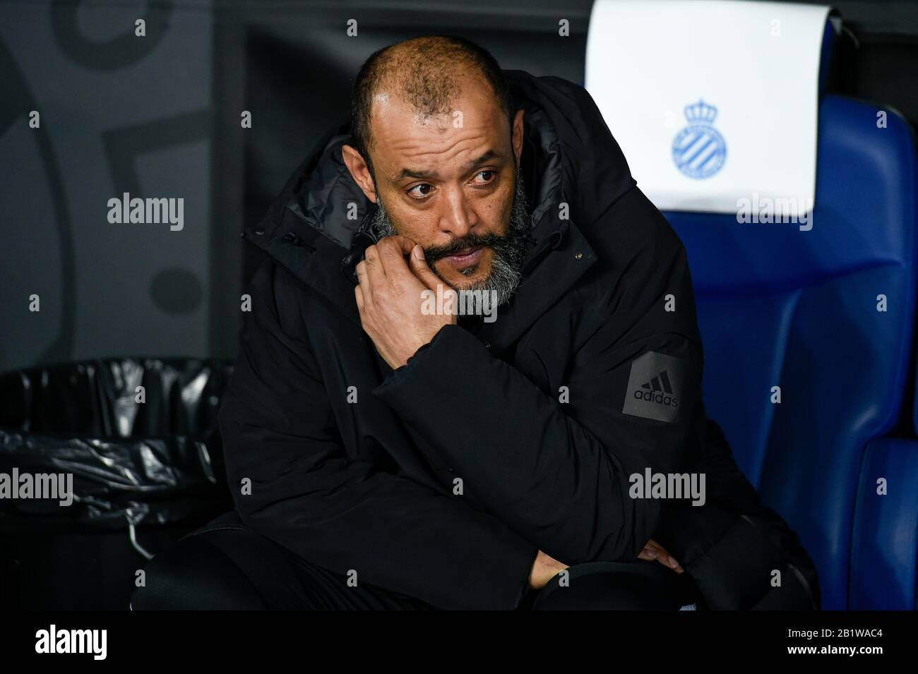 Barcellona, Spagna. 27th Feb 2020. Nuno Espirito Santo di Wolverhampton Wanderers F.C durante il round di 32 secondi di UEFA Europa League tra RCD Espanyol e Wolverhampton Wanderers allo stadio RCD il 27 febbraio 2020 a Barcellona, Spagna. Credit: Dax Images/Alamy Live News Foto Stock