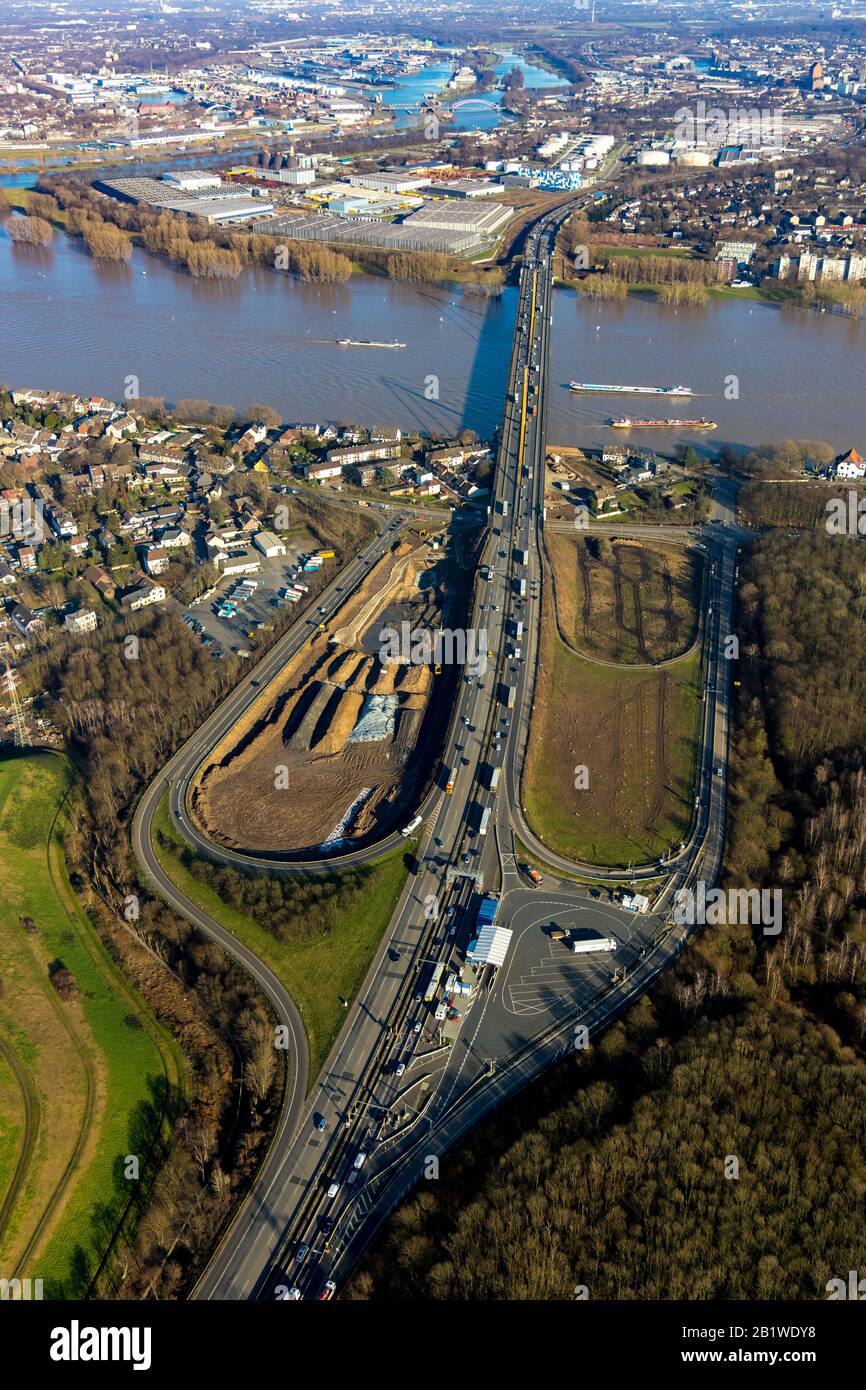 Foto aerea, ponte sul Reno Neuenkamp, uscita autostradale Duisburg-Homberg, autostrada A40, A40 luogo di pesatura, area di costruzione, fiume Reno, Homberg, Duisb Foto Stock