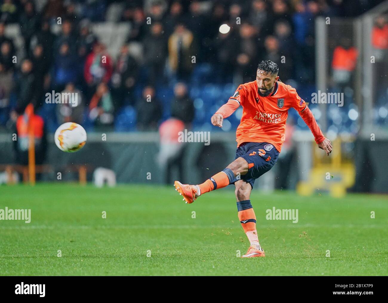 27 febbraio 2020: GaÃ«l Clichy di Istanbul Basaksehir FK durante Istanbul BaÅŸakÅŸehir e Sporting CP sullo stadio BaÅŸakÅŸehir Fatih Terim, Istanbul, Turchia. Prezzo Kim/CSM Foto Stock