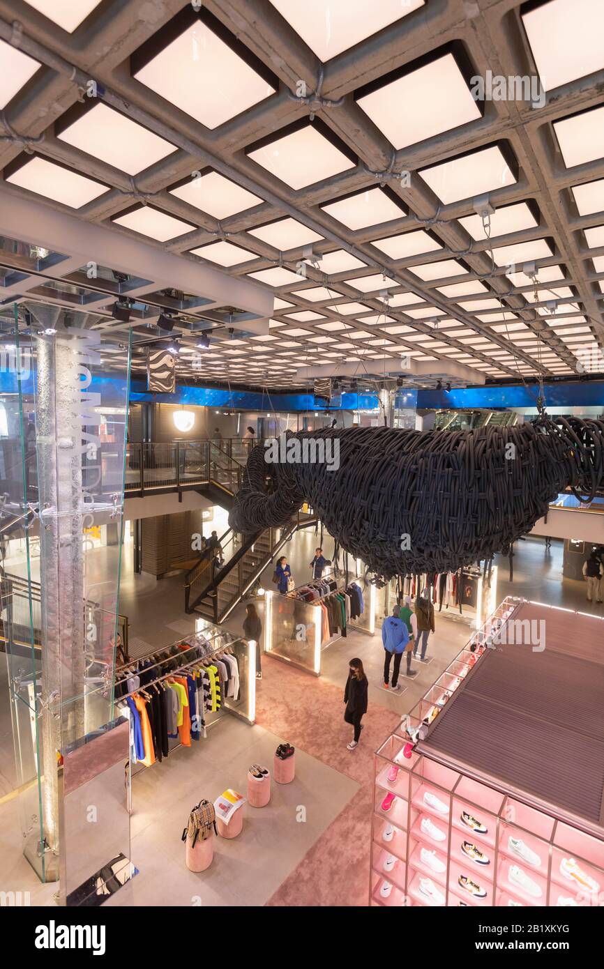 K11 Musea shopping Mall, Tsim Sha Tsui, Kowloon, Hong Kong Foto Stock