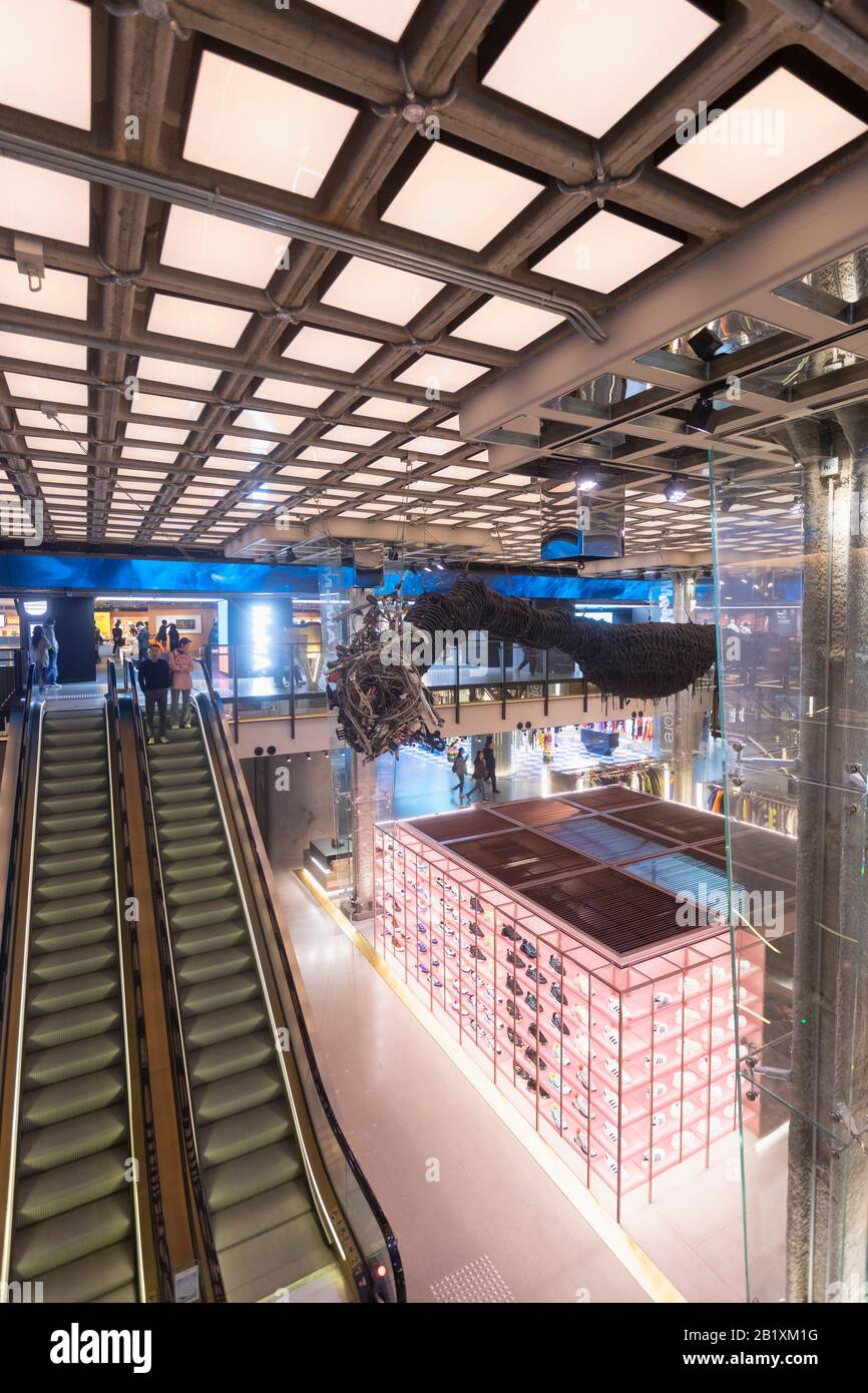 K11 Musea shopping Mall, Tsim Sha Tsui, Kowloon, Hong Kong Foto Stock