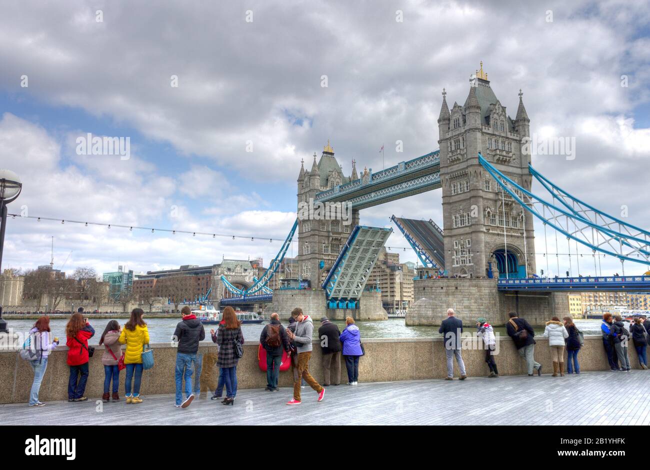 Regno Unito, Inghilterra, Londra, il Tower Bridge Foto Stock