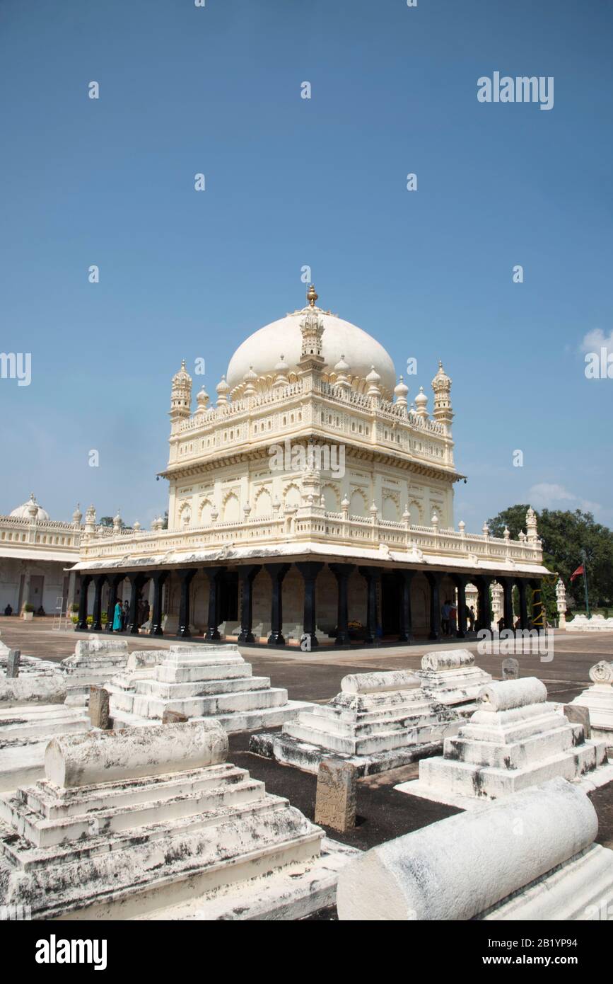 Srirangapatna, Karnataka, India, Novembre 2019, Il Gumbaz, Il Mausoleo Musulmano Del Sultano Tipu E I Suoi Parenti Foto Stock