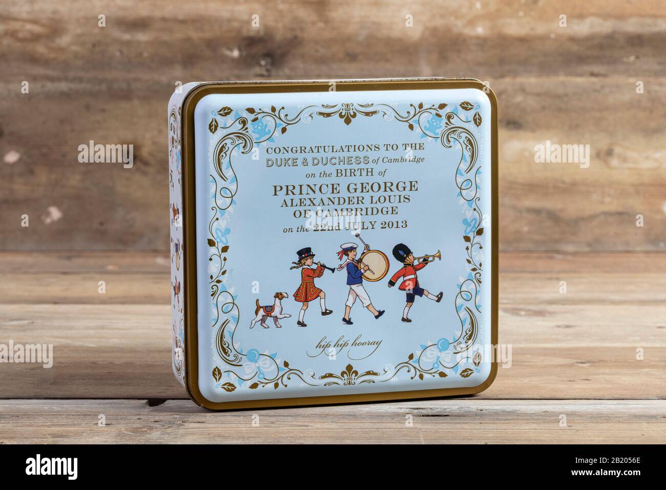 Un biscotto stagno che celebra la nascita del principe George Alexander Louis di Cambridge Foto Stock
