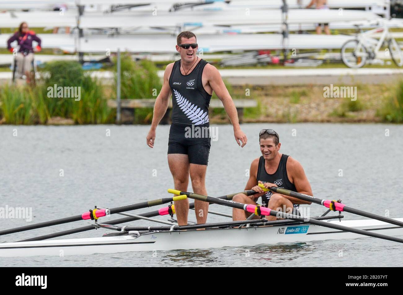 Eton Dorney, Windsor, Gran Bretagna, 2012 London Olympic Regatta, Dorney Lake. Eton Rowing Center, Berkshire. Lago Di Dorney. Descrizione; sculture doppie uomo Medalista Oro NZL M2X Nathan COHEN (b) , Joseph SULLIVAN (s) 11:57:25 Giovedì 02/08/2012 [credito obbligatorio: Peter Spurrier/Intersport Images] Foto Stock